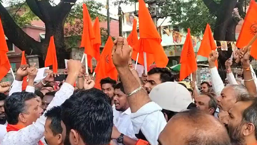 Protest in Bengaluru condemning atrocities on Hindus in Bangladesh