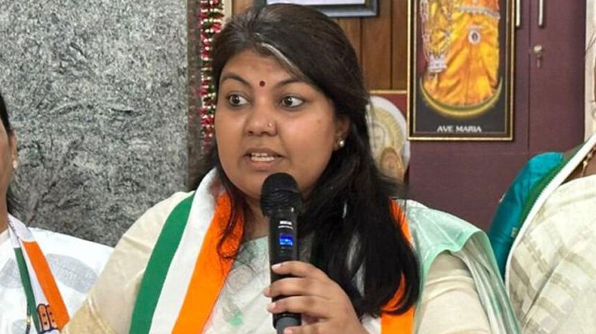 Sowmya Reddy 1 Sowmya Reddy 1 Sowmya Reddy 1