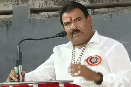 Shiv Sena MLA Sanjay Gaikwad: If any 'Congress dog' tries to enter my program, it will be buried