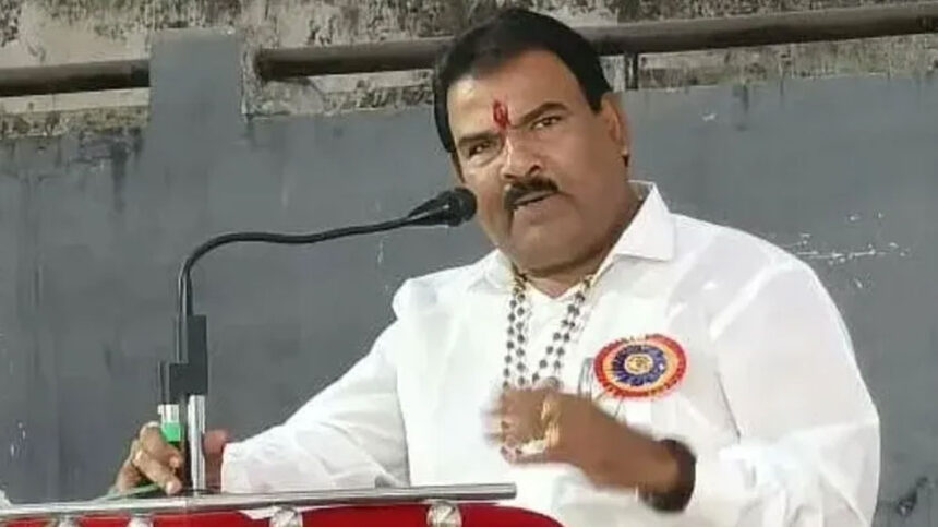 Shiv Sena MLA Sanjay Gaikwad: If any 'Congress dog' tries to enter my program, it will be buried