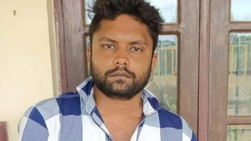 man stabbed women in Hubballi was shot by the police