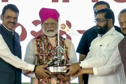 Prime Minister Modi released the 18th installment of PM Kisan Samman Nidhi