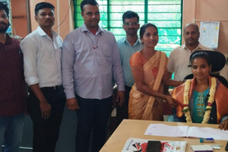 Belgaum: Kit distribution by the Workers' Board