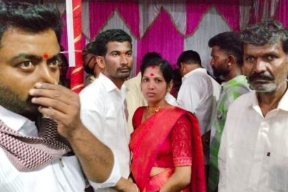 Women's bracelets, chains and mobile phones stolen at Banashankari