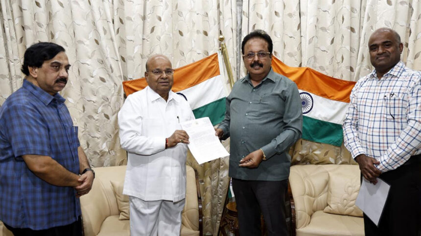 ಮಂಡ್ಯದಲ್ಲಿ ನೂತನ ಕೃಷಿ ವಿವಿ ವಿಧೇಯಕ ಅನುಮೋದನೆಗೆ ಕುರಿತು ರಾಜ್ಯಪಾಲರನ್ನ ಭೇಟಿ ಮಾಡಿದ ಸಚಿವ ಚಲುವರಾಯಸ್ವಾಮಿ 1 Chaluva Chaluva Chaluva