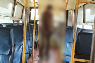 Driver commits suicide in bus