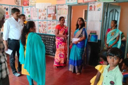 Deputy Commissioner Shubha Kalyan visits Kallambella village: Inspection on various issues