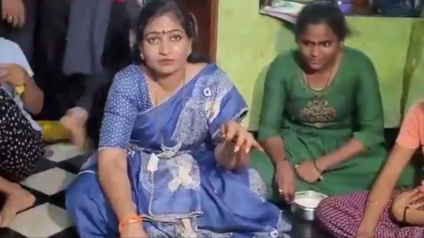 Cockroach in hostel food Cockroach in hostel food Cockroach in hostel food