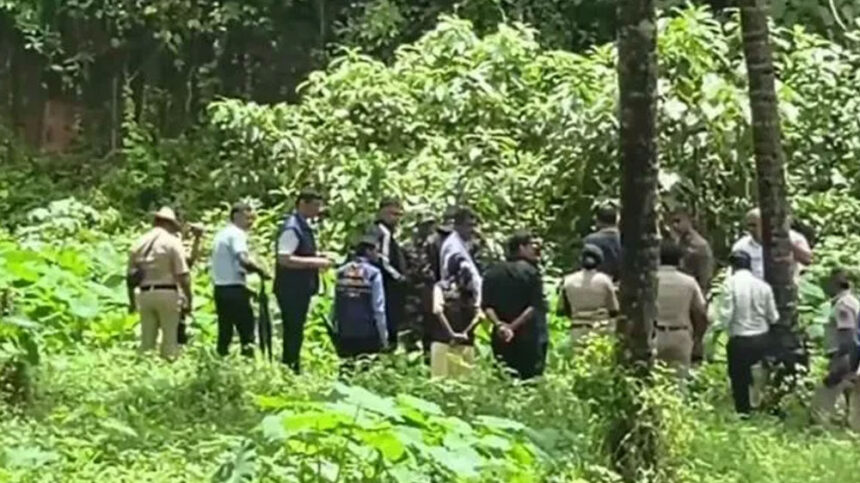 ಧರ್ಮಸ್ಥಳ ಪ್ರಕರಣ : ಹೂತಿಟ್ಟ ಶವಗಳ ಶೋಧ ಆರಂಭಿಸಿದ ಎಸ್ಐಟಿ 1 Dharmasthala 1 Dharmasthala 1 Dharmasthala 1