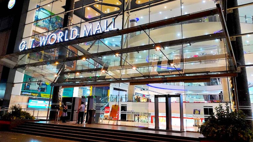 ಬೆಂಗಳೂರು : ಜಿಟಿ ಮಾಲ್ನ 3ನೇ ಮಹಡಿಯಿಂದ ಬಿದ್ದು ಯುವಕ ಸಾವು 1 gdgdg gdgdg gdgdg